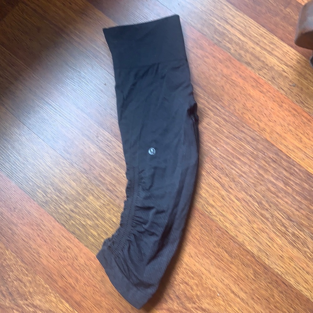 Lululemon size 2 workout pants